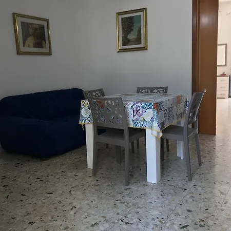 شقة Pratico كانيانو فارانو